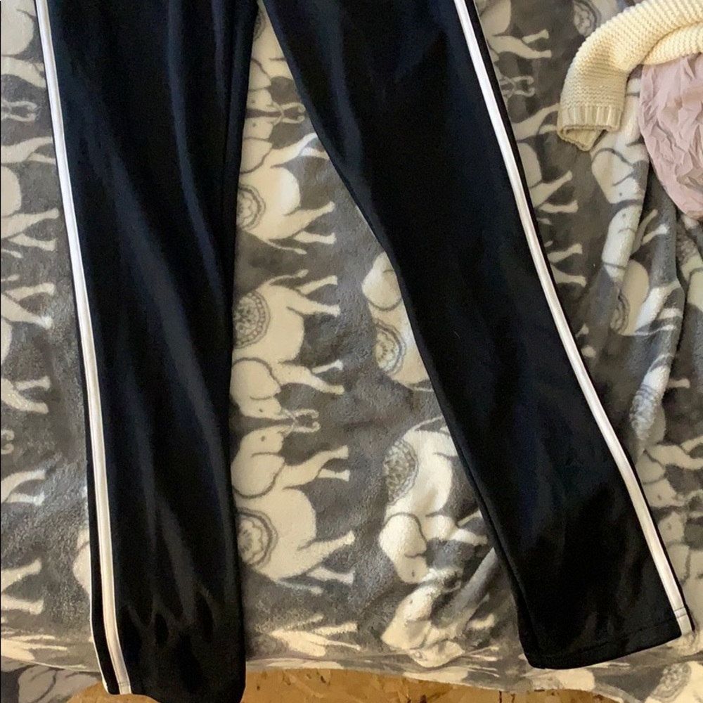Joggers - Picture 2 of 5